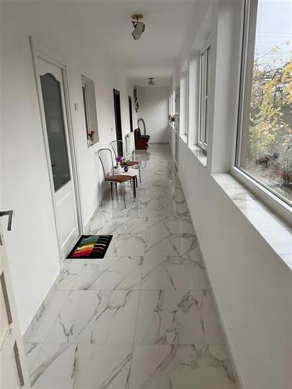 Casa individuala cu panouri solare si centrala pe gaz Parta