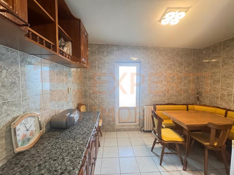 Apartament 3 camere de vanzare in zona Tomis III