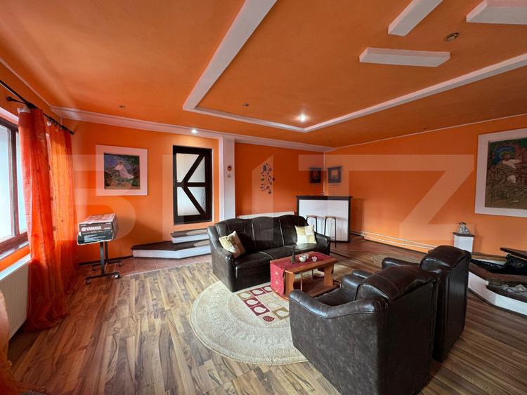 Vand casa cu 4 camere in Orastioara de Jos