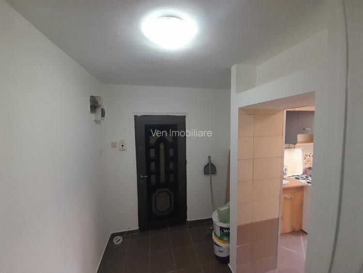 Apartament 2 camere, zona DECEBAL - 7