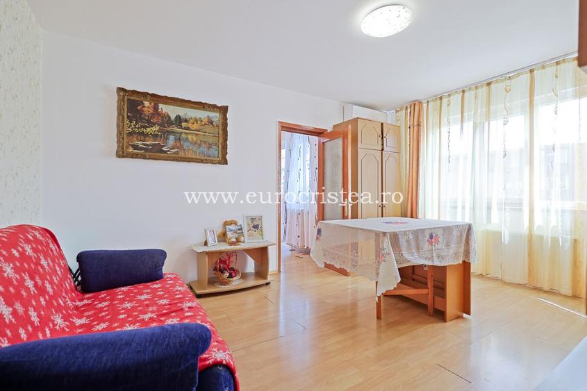 Apartament cu 4 camere de vânzare în Mangalia, 100 de Parcul Evergreen