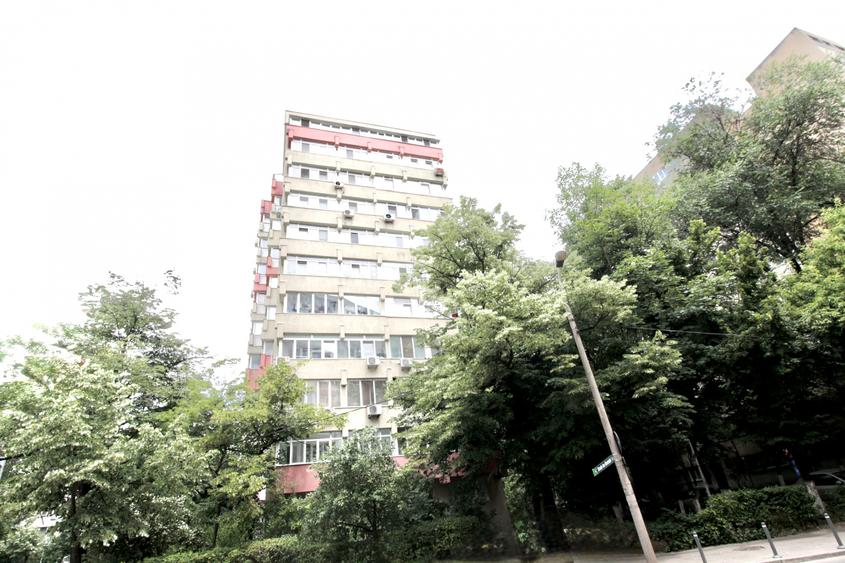 TEIUL DOAMNEI, BLOC 1984, DECOMANDAT, RENOVAT, NEMOBILAT, 0% COMISION!