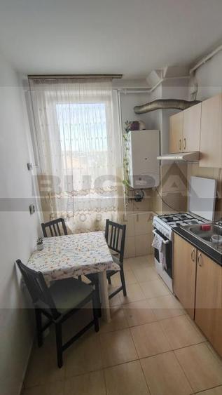 Apartament decomandat 37 mp, centrala proprie, zona Rivus Mall