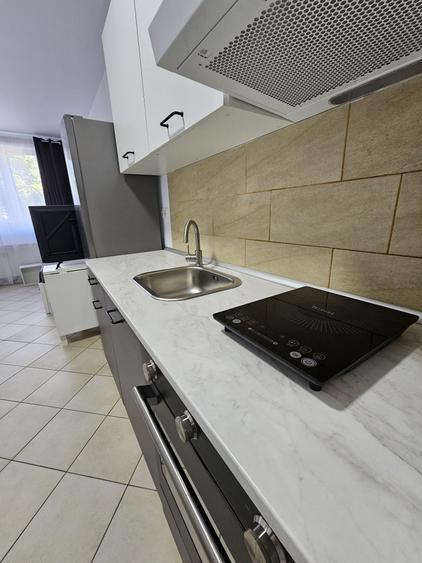 Garsoniera prima inchiriere Iulius Town - Lipovei etaj 1 !!
