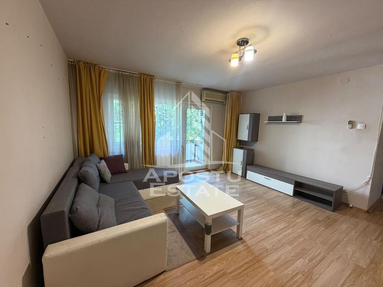 Apartament cu 2 camere de vanzare, etaj intermediar , Zona Bucovina