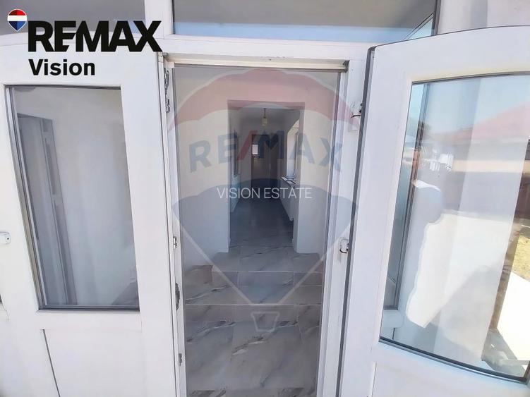 Casă si teren de vânzare | Craiova | Strada Rachitei zona Brestei - 2