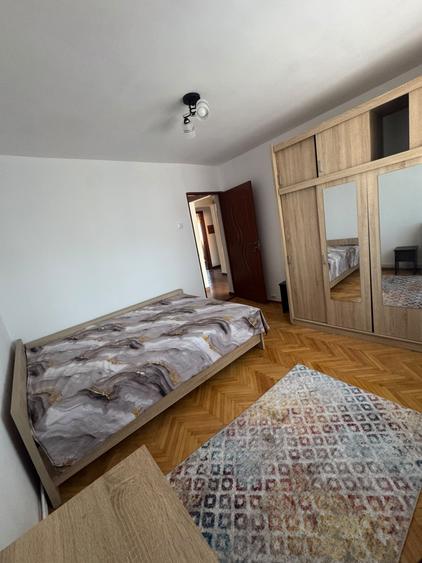 Apartament 3 camere modern, renovat recent, cu parcare – Gheorgheni