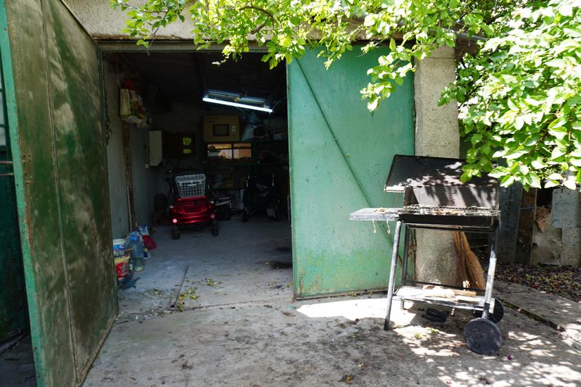 Vand casa 3 camere (61mp utili) cu teren (896mp), Oras Negru Voda, Jud Constanta