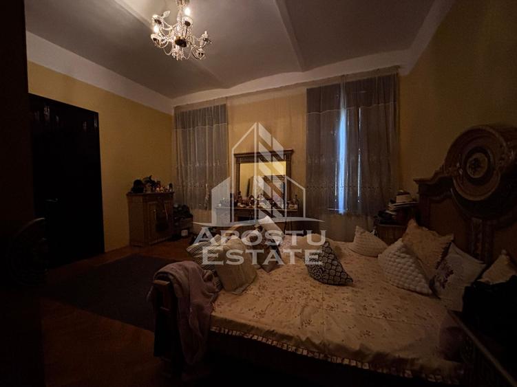 Casa cu 10 camere de inchiriat, zona Centrala, Timisoara