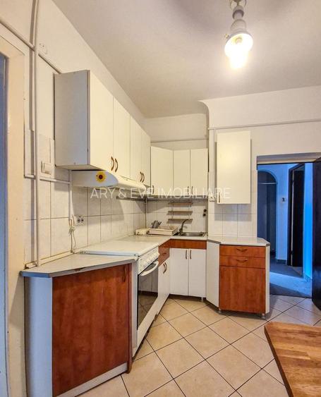 Prestigiu interbelic gradina proprie : Perla ascunsă din Piața Romană - 6