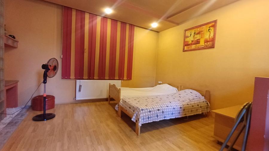 Casa cu 6 camere, singur in curte, zona Olosig, Oradea, Bihor