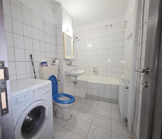 Garsoniera decomandata cu CT in Sarari