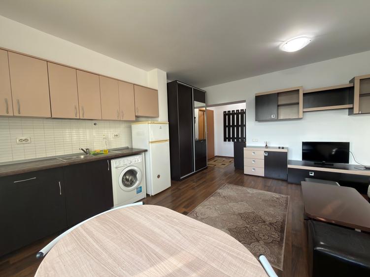 Închiriez Garsonieră Modernă în Complex Quadra 2 – Etaj 6, Pază 24/7