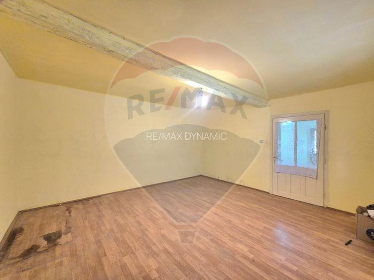 Casă / Vilă cu 3 camere de vânzare în zona Central - 15
