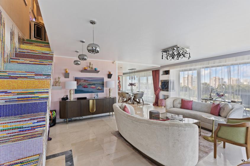 Penthouse pe 2 niveluri | vedere frontală la mare 180° | Faleza Nord – Constanța