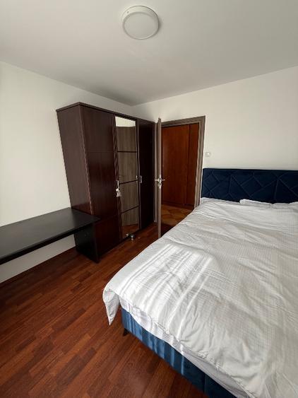Apartament de inchiriat - 3 cam Tineretului, vedere frontala parc