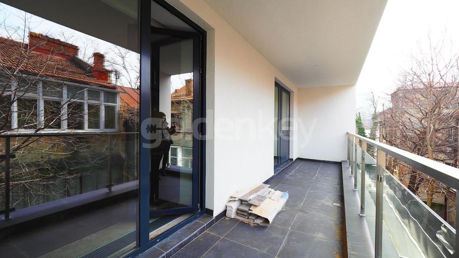 Parcul Kiseleff | Apartament mobilat cu 3 camere | 2 bai si terasa | garaj