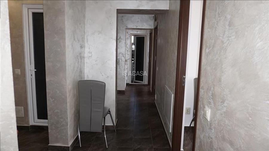 Apartament decomandat cu 3 camere la Ciuperca - 3