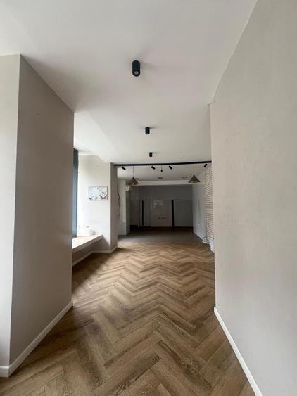 Spatiu comercial  parter, Bd Tomis, 66 mp, centrala gaz, vitrina