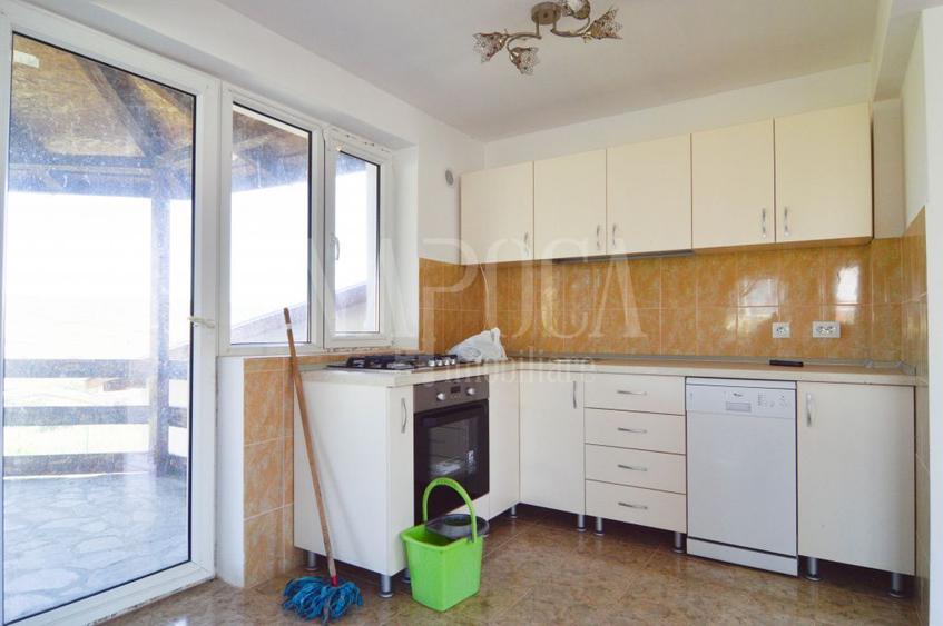 Casa 5 camere de vanzare in Campenesti