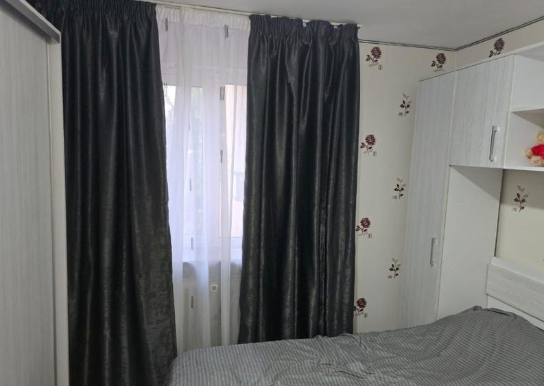 Apartament 4 camere Calea București ,loc de parcare!