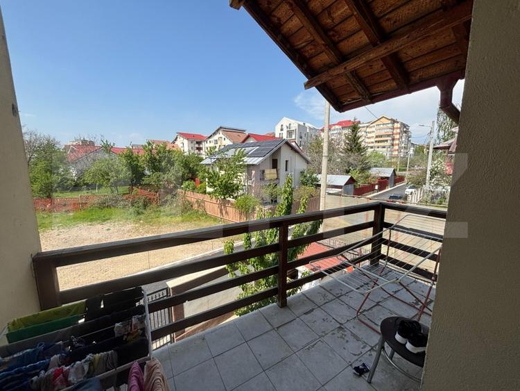 Casa de vanzare cu 5 camere, 200 mp, zona Micro 3