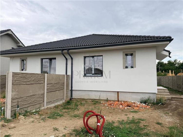 Albina - Duplex toate utilitatile - llanga asfalt - 2