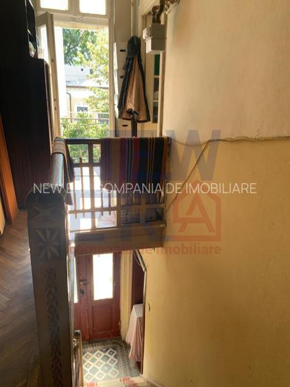 De vanzare 2 camere in vila interbelica, curte comuna zona Armeneasca - 4