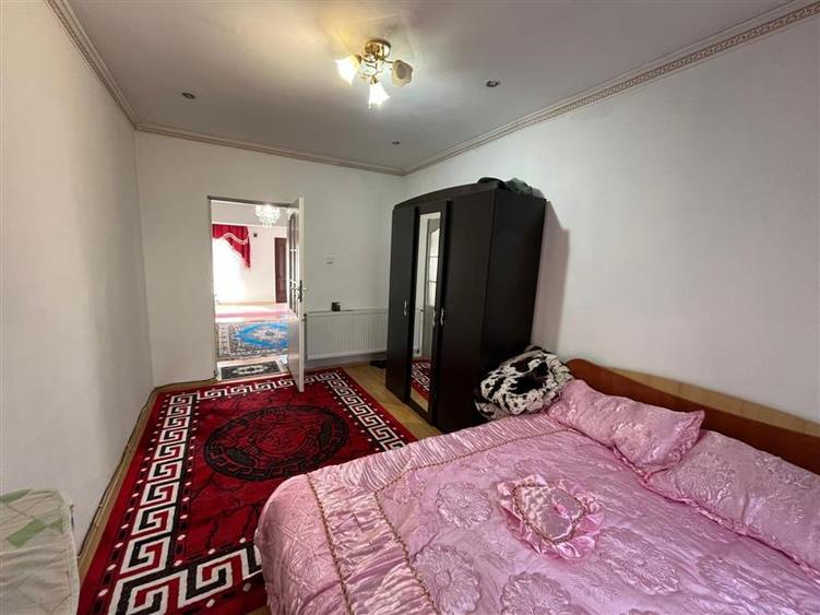 Caransebes, Casa la Curte, Zona Spitalului