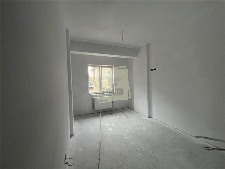 Apartament 62 mpu cu 3 camere balcon 9 mp zona Ciresica