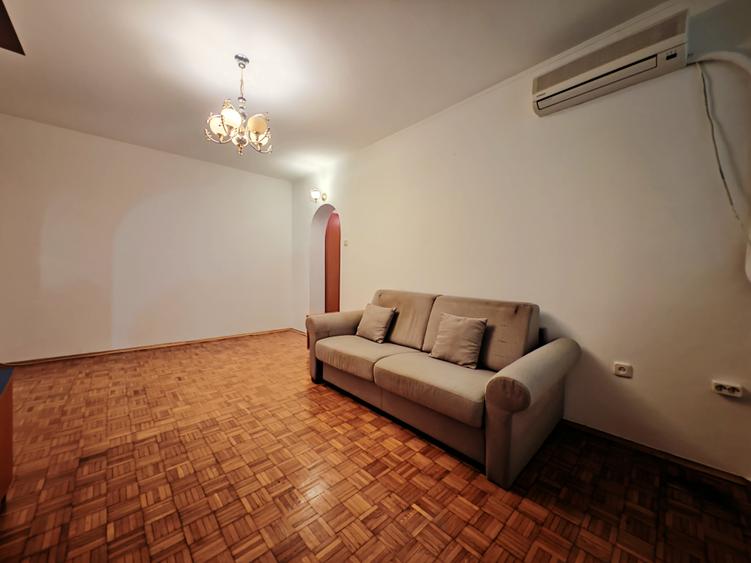 Parcul Gheorghe Patrascu | Metrou Piata Muncii, parter cu balcon, bloc anvelopat