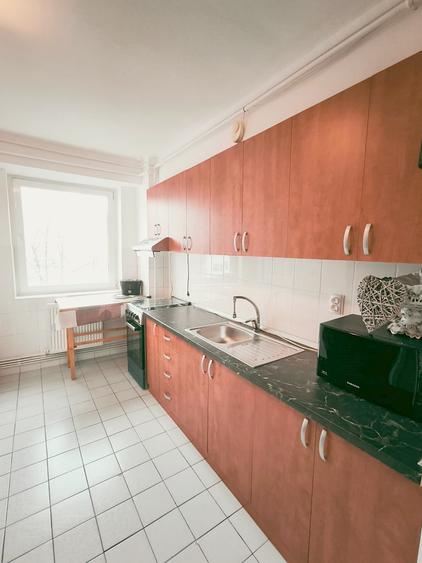 B-dul Garii, apartament cu 3 camere, loc de parcare.