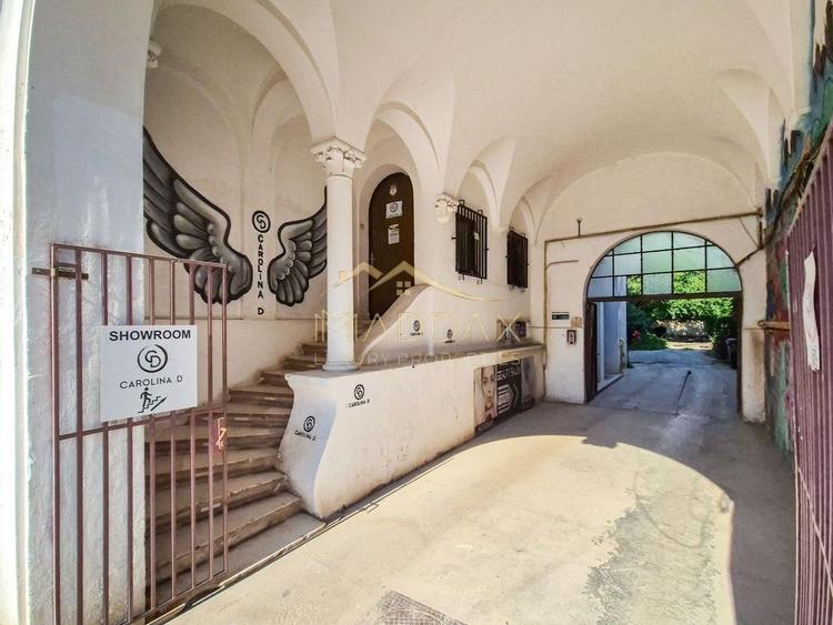 Apt. parter Piața Romană | 5 camere | Curte | 8 Locuri de Parcare