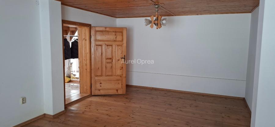 Casă 5 camere, zonă centrală, stradă liniștită — Călărași - 8