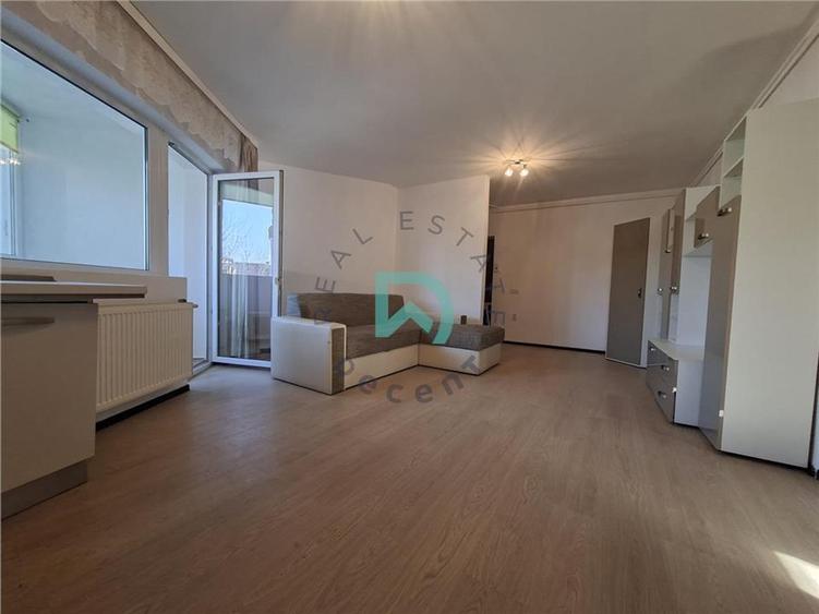 Apartament 2 camere, Tractorul, comision 0, intermediar, loc de parcare, etaj 1