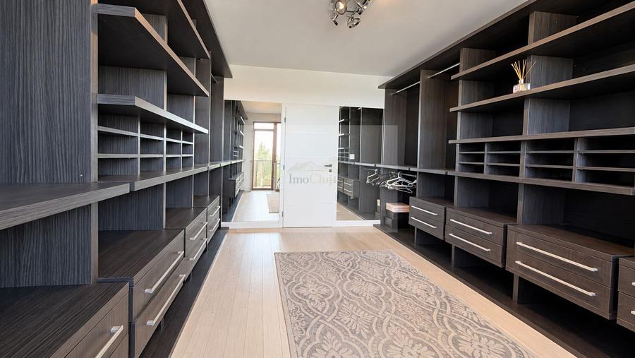 Duplex premium cu 240 mp utili, garaj, terasă și curte amenajată |
