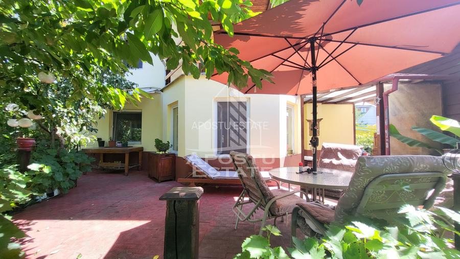 Casa individuala,4 camere,2 bai,garaj,Calea Aradului - 15
