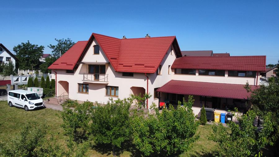 De Vanzare Casa Dumbraveni