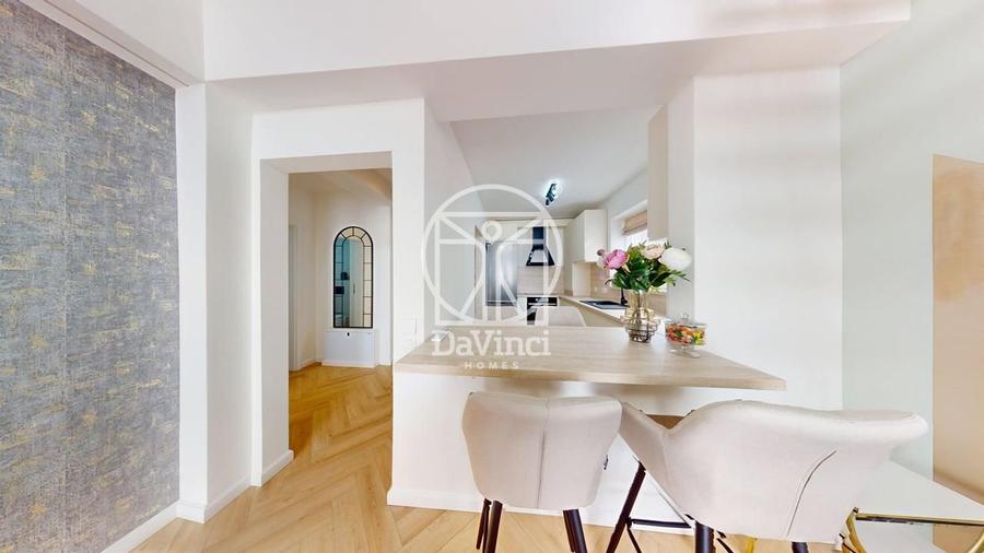 - Penthouse 5 camere - 3 bai - 131.17 mp utili - mobilat si utilat