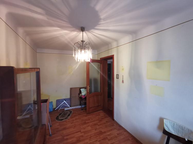 Apartament 3 camere  zona Rapsodia