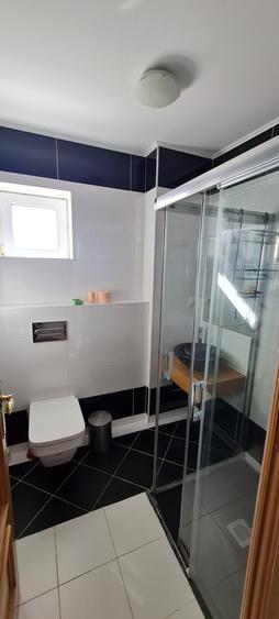 Vand apartament 3 camere foarte spatios