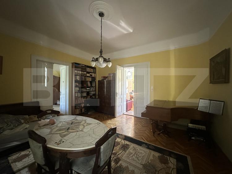 Casă cu două apartamente, 221 mp, zona Semicentral