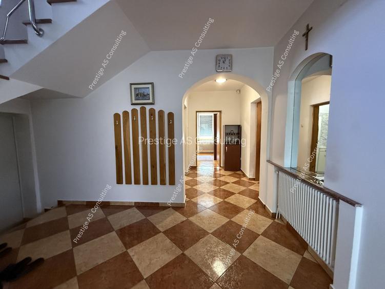 Casa individuala Semineu+Garaj | 250 mp utili | Teren 585 mp | Lipovei - 27