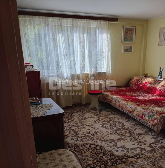 APARTAMENT 3 CAMERE DECOMANDAT SEMIDECOMANDAT - 4