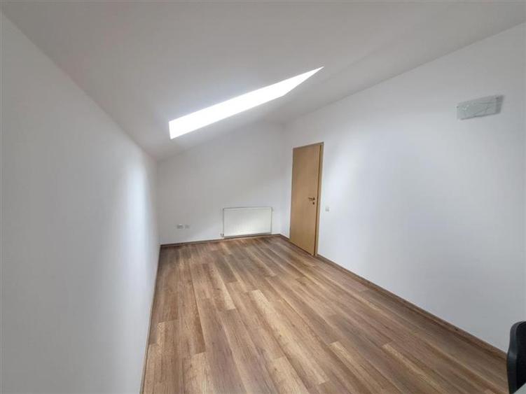 Cluj, Floresti apartament 4 camere, negociabil