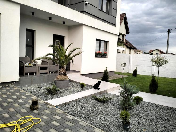 Duplex despărțit prin garaj, 3 Dormitoare- Zona Lidl - Dumbravita