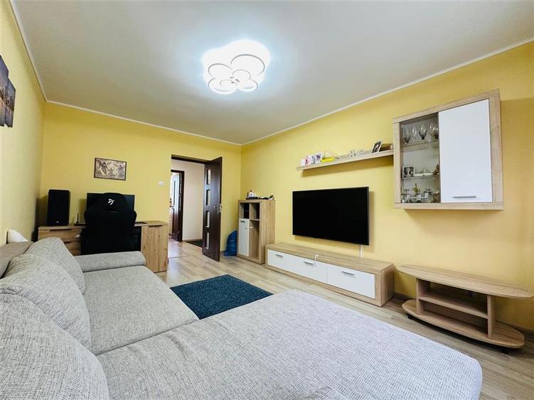 APARTAMENT 3 CAMERE | ETAJ INTERMEDIAR | ZONA ROGERIUS | BULEVARDUL DACIA