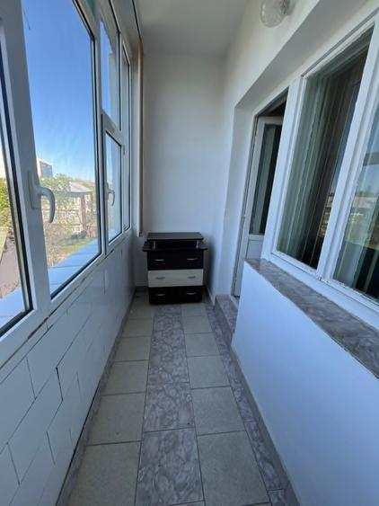 TATARASI-ap.2 camere, decomandat, liber, 50mp,pod, geam la baie, fara risc!