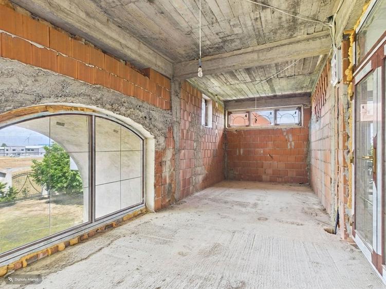 Clădire 850 mp, Czaran Gyula, 8 parcări