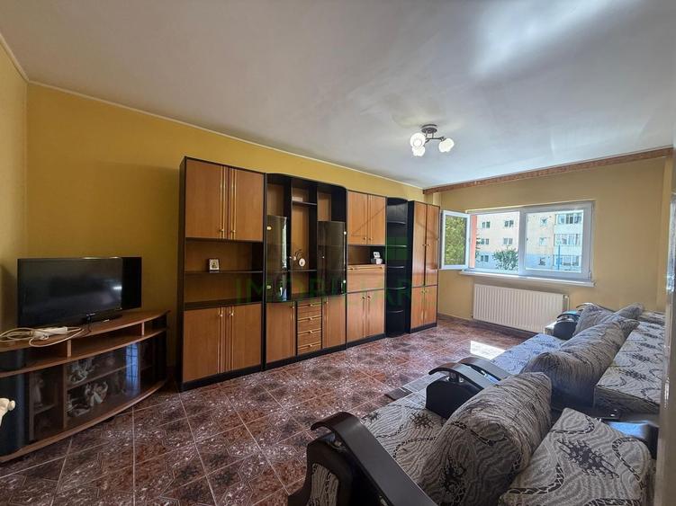 Apartament 3 Camere Decomandat, Etaj 1, Tractorul